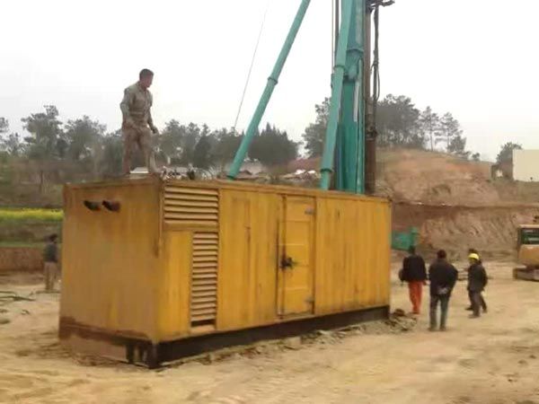 清原如何判断水冷式机油散热器密封件是否需要更换？